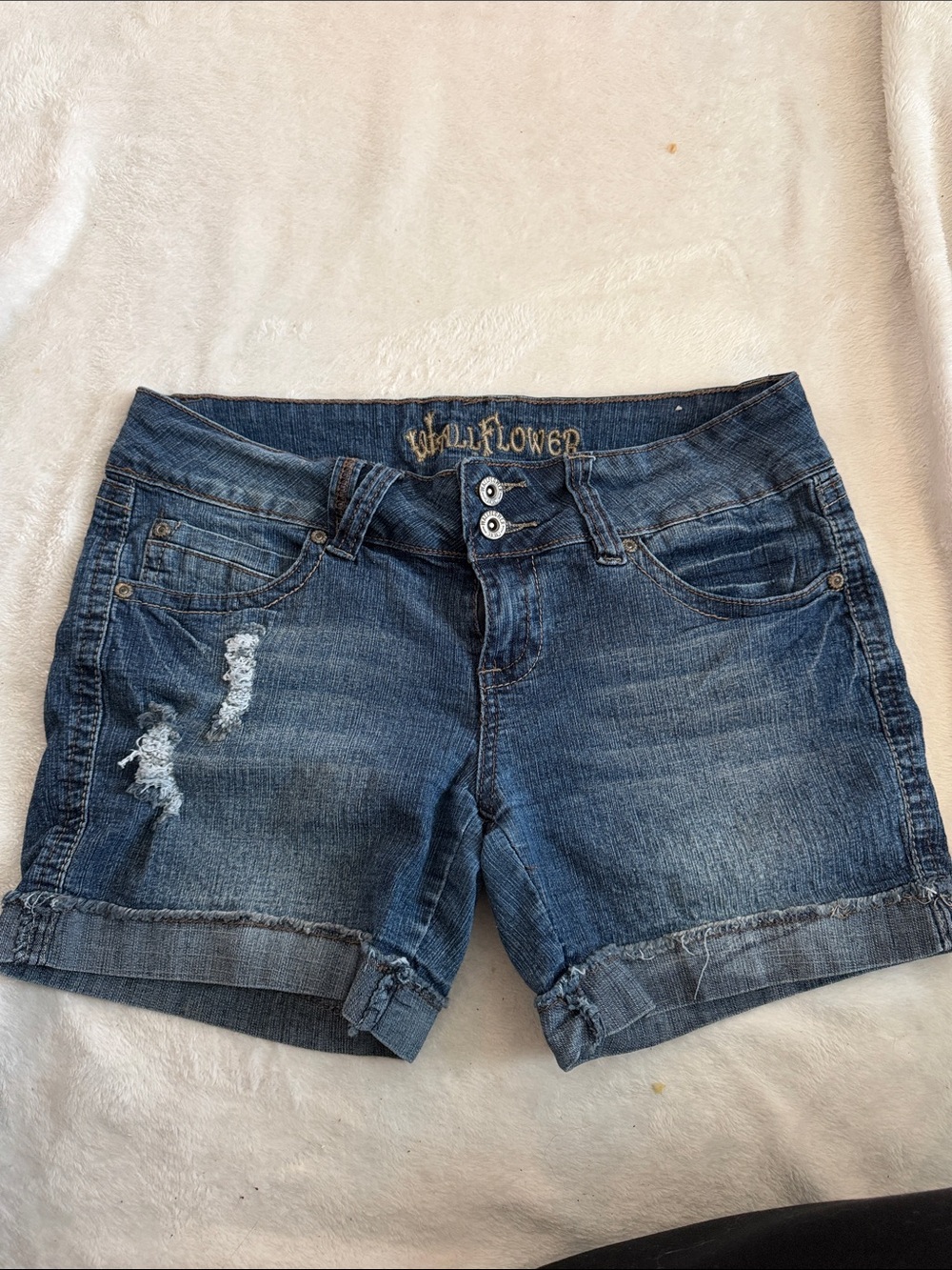 Wildflowers Women's Blue Distressed Rolled-Hem Denim Shorts